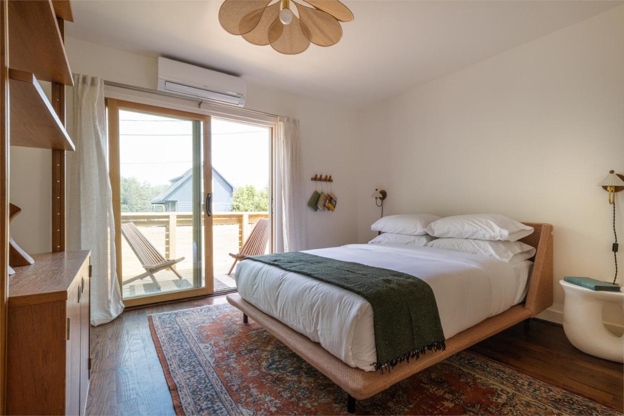 Eastwind Hotel Lake Placid Bagian luar foto