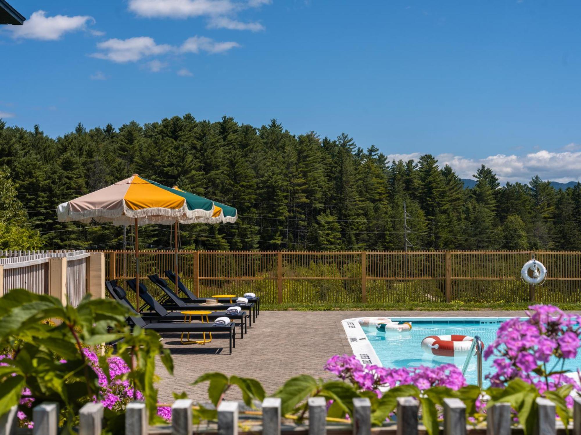 Eastwind Hotel Lake Placid Bagian luar foto